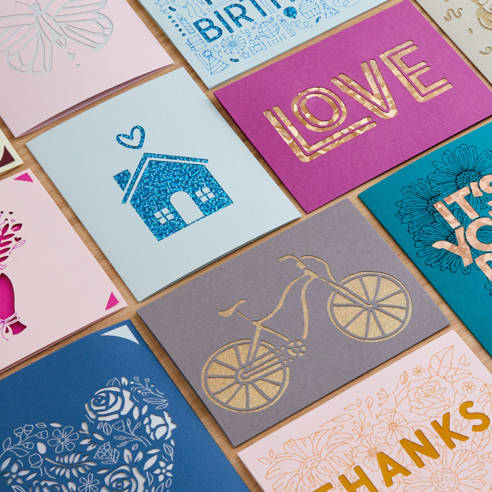 Cricut® Card-Making Bundle – Cutaway & Watercolor Cards + Pens & Tools