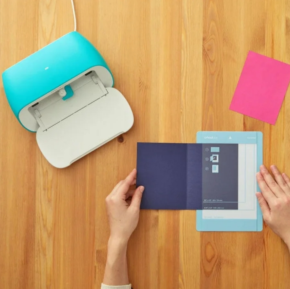 Cricut Joy Smart Machine Bundle with Tools, Vinyl & Cards – Beginner DIY Kit