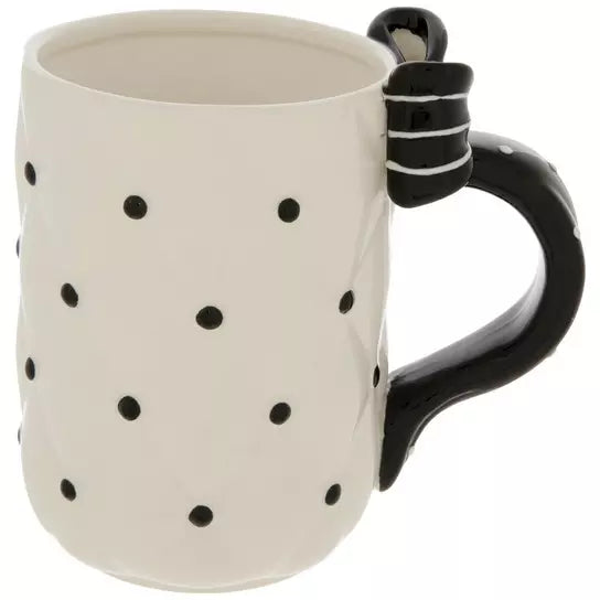 Black & White Quilted Bow Mug – Elegant Ceramic Coffee Cup (15oz)