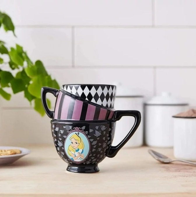 Alice in Wonderland 3D Sculpted Ceramic Coffee Mug – 20 oz