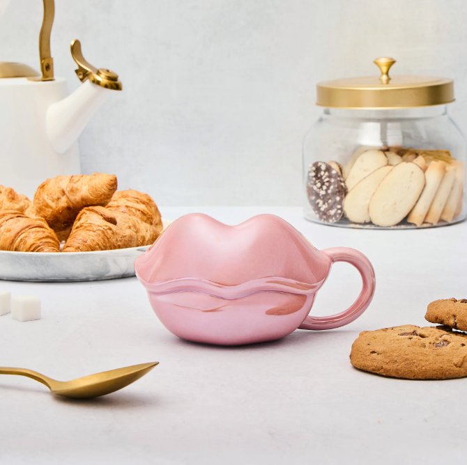 Pink Lips Sculpted Ceramic Mug – Pearl Finish, 11.8 oz