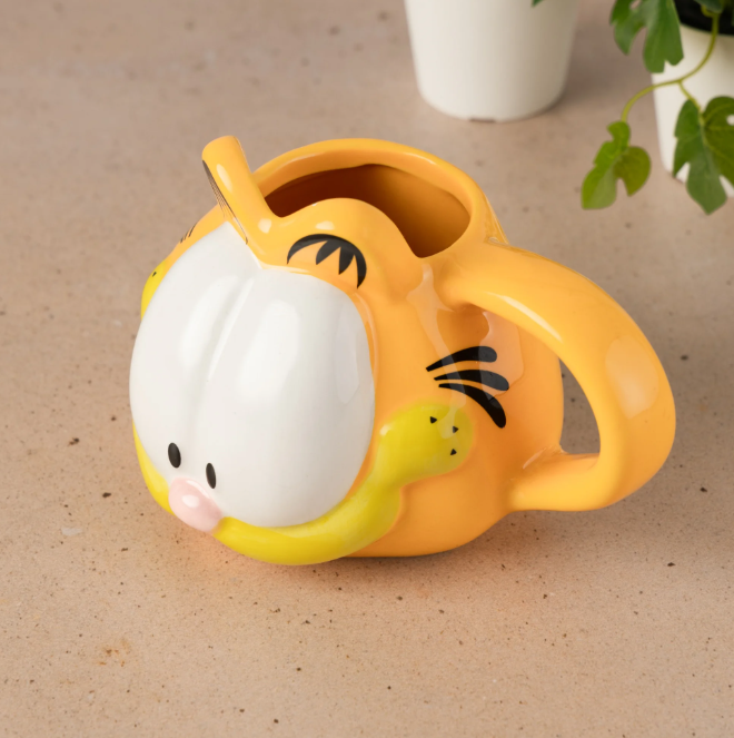 Orange Cat Sculpted Ceramic Mug – 16 oz